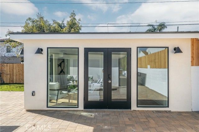 4021 Beethoven, Los Angeles, CA 90066