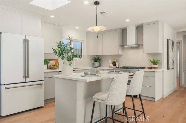 4021 Beethoven, Los Angeles, CA 90066