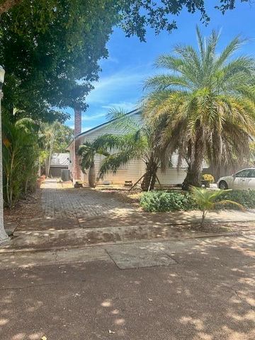 727 Penn Street Apt 2, West Palm Beach, FL 33401
