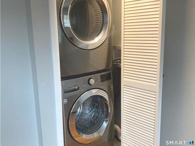 1283 Hope Street APT 3, Stamford, CT 06907