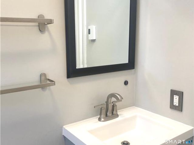 1283 Hope Street APT 3, Stamford, CT 06907