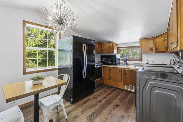 W207S8286 Hillendale DRIVE, Muskego, WI 53150