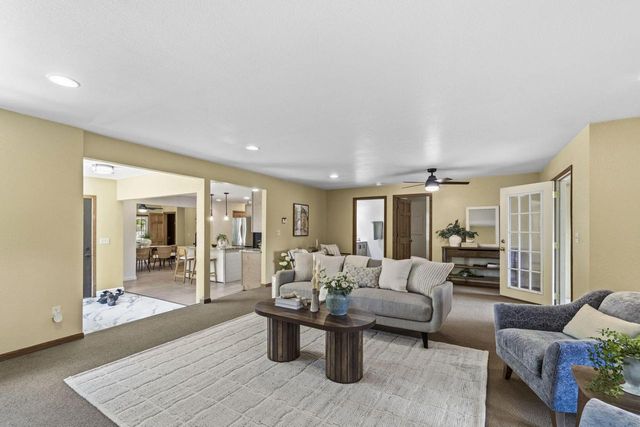 W207S8286 Hillendale DRIVE, Muskego, WI 53150