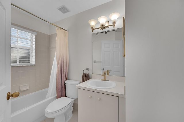 5361 NW 90th Avenue, Sunrise, FL 33351