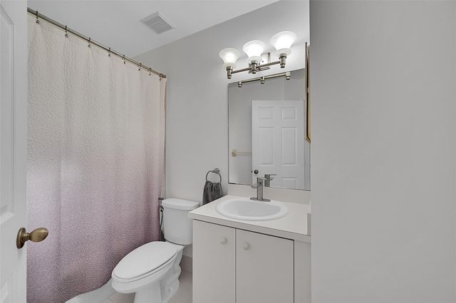 5361 NW 90th Avenue, Sunrise, FL 33351