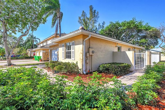 5361 NW 90th Avenue, Sunrise, FL 33351