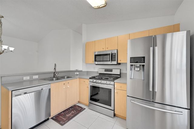 5361 NW 90th Avenue, Sunrise, FL 33351