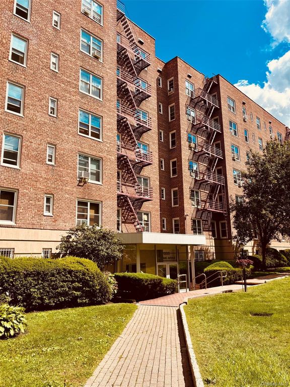 1300 Midland Avenue A-65, Yonkers, NY 10704 — exterior