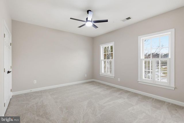 6417 MORVEN PARK LN, Gainesville, VA 20155