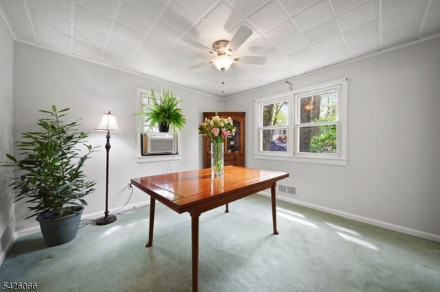 34 Zimmer Ave, Midland Park Boro, NJ 07432