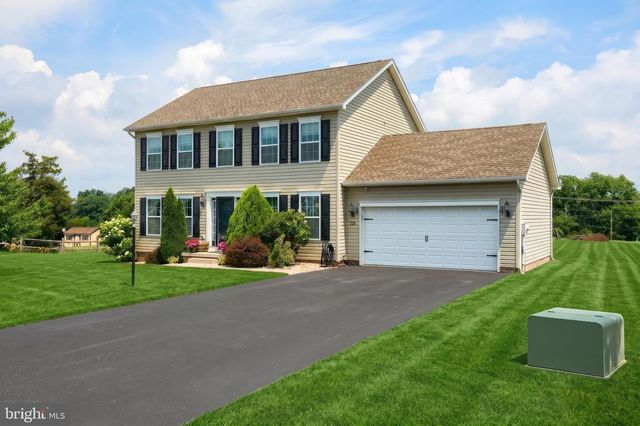 220 W CREST VIEW LN, Gettysburg, PA 17325