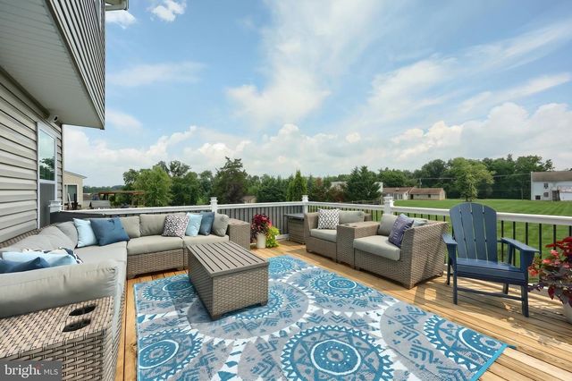 220 W CREST VIEW LN, Gettysburg, PA 17325