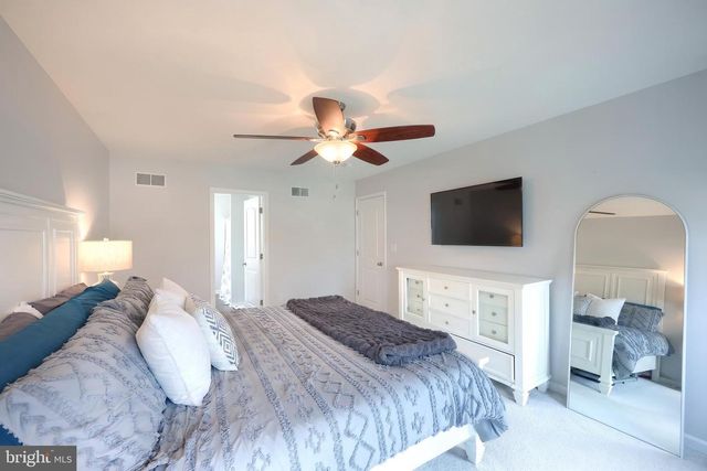 220 W CREST VIEW LN, Gettysburg, PA 17325