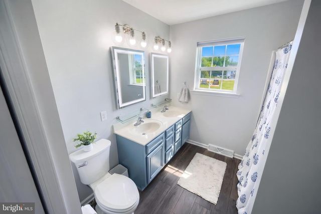220 W CREST VIEW LN, Gettysburg, PA 17325