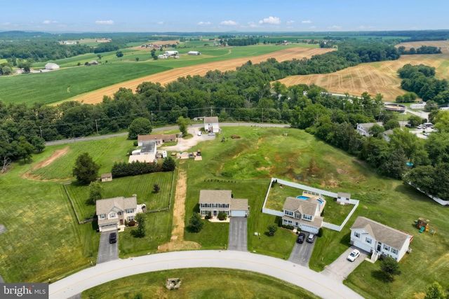 220 W CREST VIEW LN, Gettysburg, PA 17325