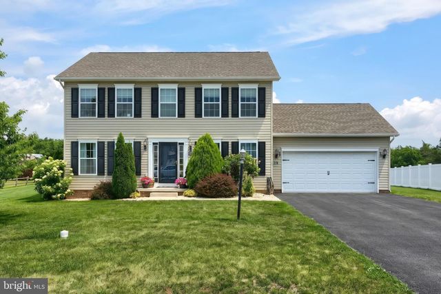 220 W CREST VIEW LN, Gettysburg, PA 17325