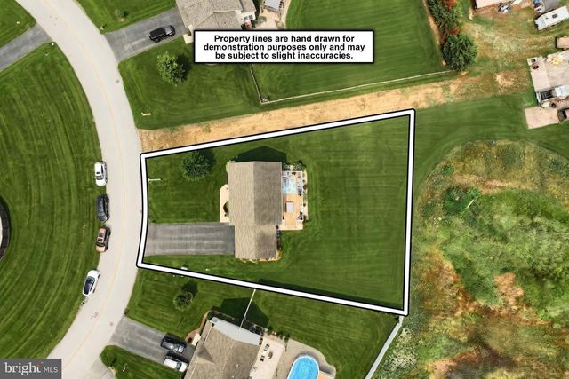 220 W CREST VIEW LN, Gettysburg, PA 17325