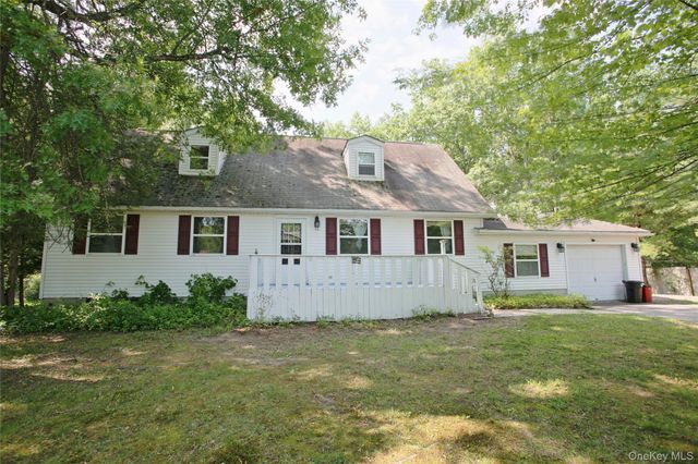 16 Elizabeth Drive, Tivoli, NY 12583