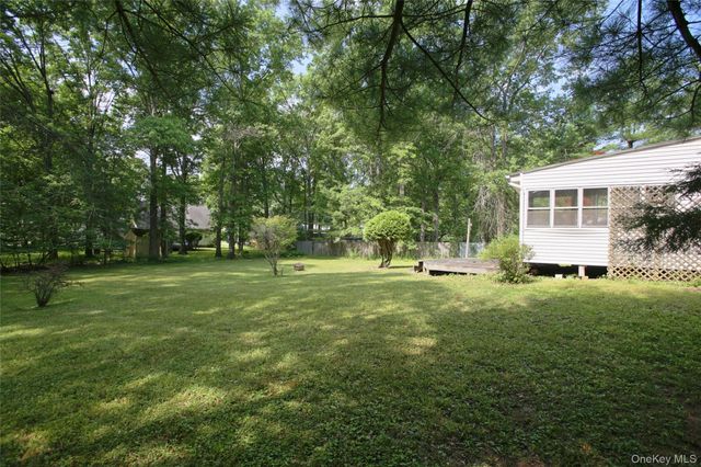 16 Elizabeth Drive, Tivoli, NY 12583