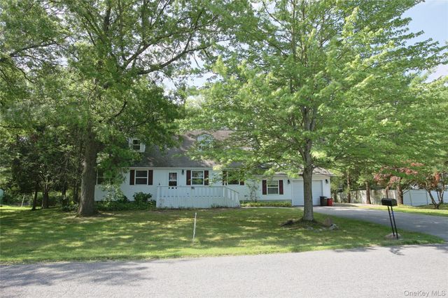 16 Elizabeth Drive, Tivoli, NY 12583