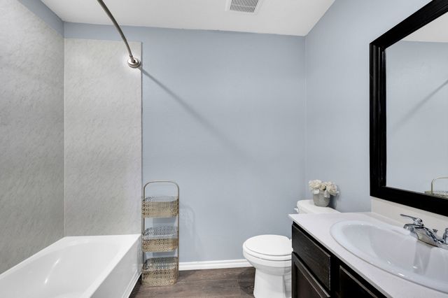 1200 Fairbanks Drive, Ennis, TX 75119