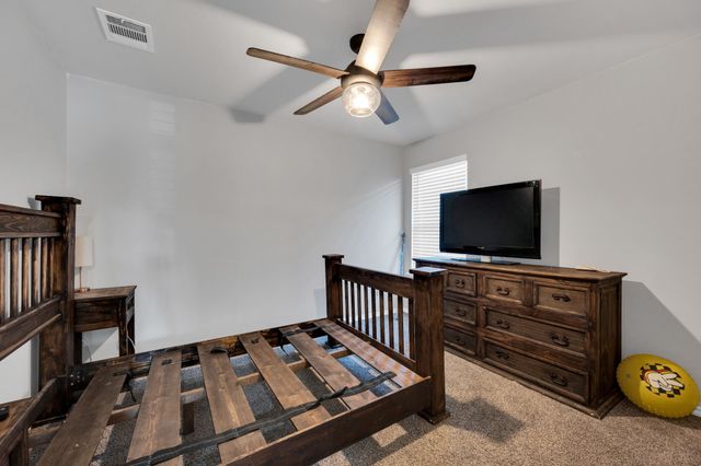 1200 Fairbanks Drive, Ennis, TX 75119