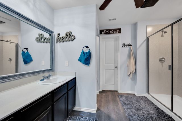 1200 Fairbanks Drive, Ennis, TX 75119