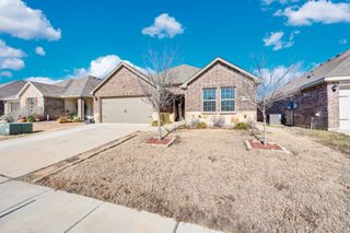1200 Fairbanks Drive, Ennis, TX 75119