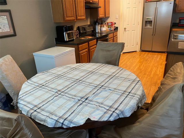 220 Maplecrest Drive, Desoto, TX 75115