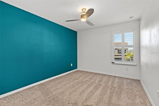 19270 FALLGLO DRIVE, Orlando, FL 32827