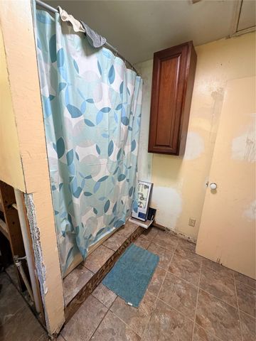 204 Kangaroo, Onalaska, TX 77360