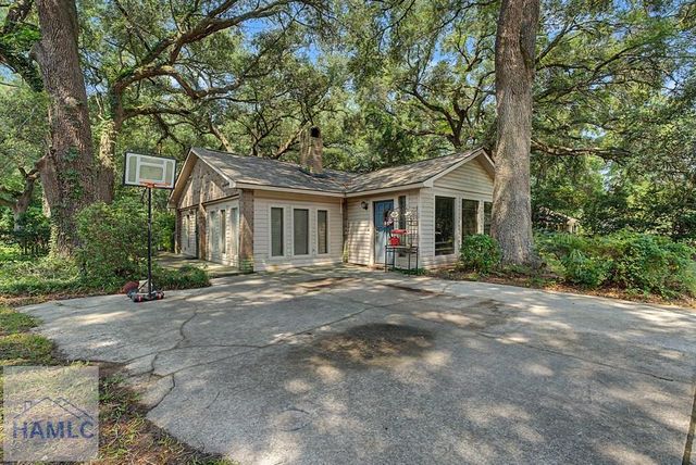 295 Kelly Davis Road, Richmond Hill, GA 31324