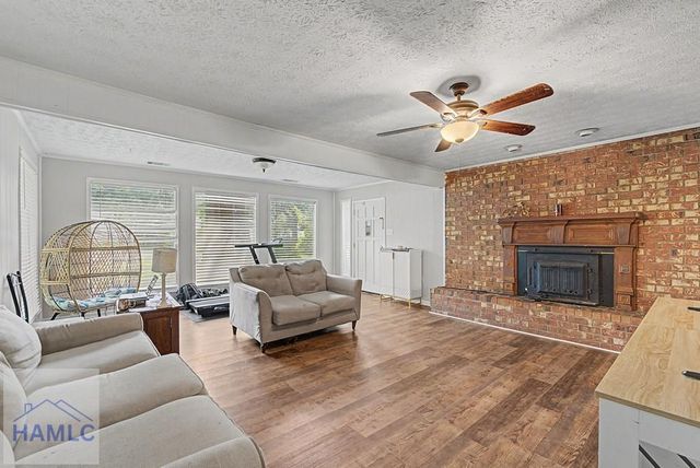 295 Kelly Davis Road, Richmond Hill, GA 31324