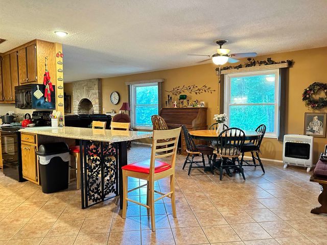 67 Powhatan Drive, Cherokee Village, AR 72529