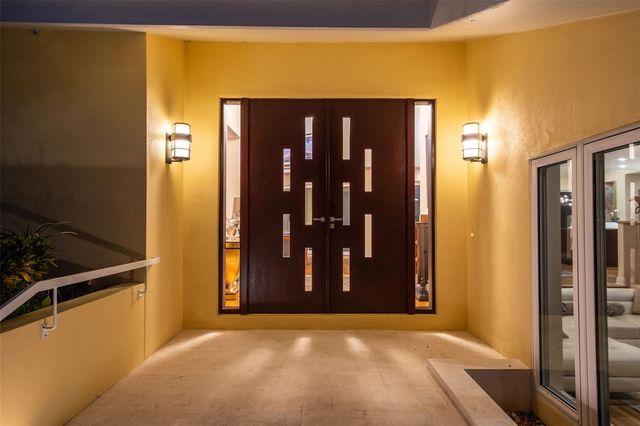 1571 HARBOR CAY LANE, Longboat Key, FL 34228