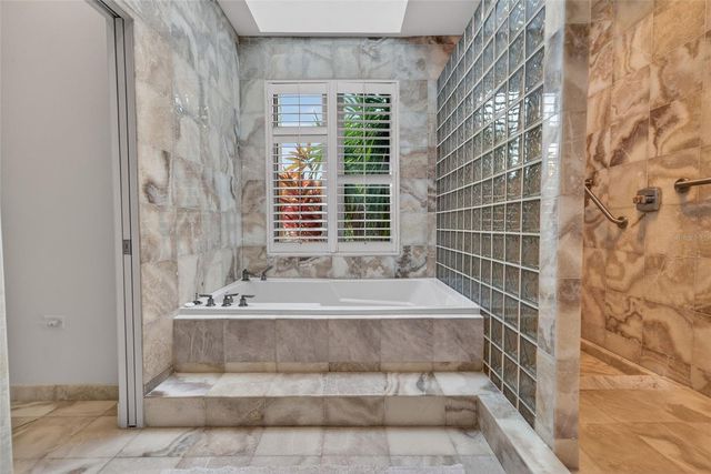 1571 HARBOR CAY LANE, Longboat Key, FL 34228