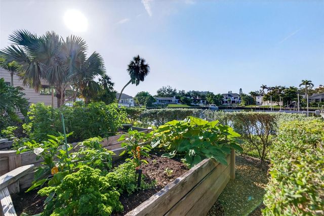 1571 HARBOR CAY LANE, Longboat Key, FL 34228