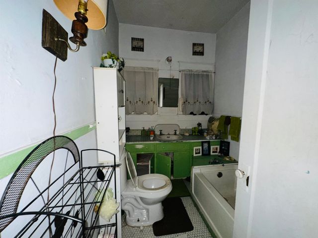 605 E MALLORY AVE, Memphis, TN 38106