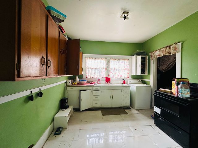 605 E MALLORY AVE, Memphis, TN 38106