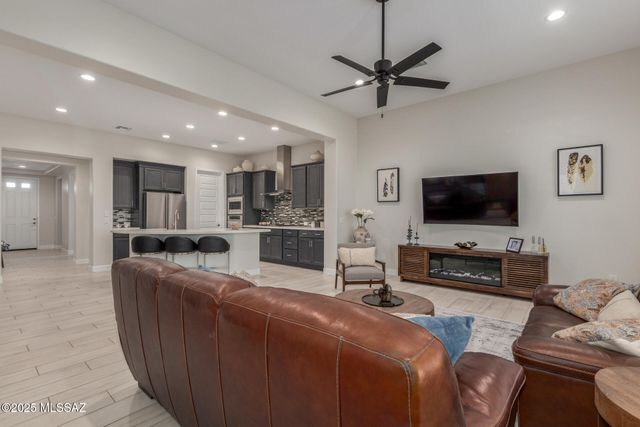 1936 N Star Vw Lane, Green Valley, AZ 85614