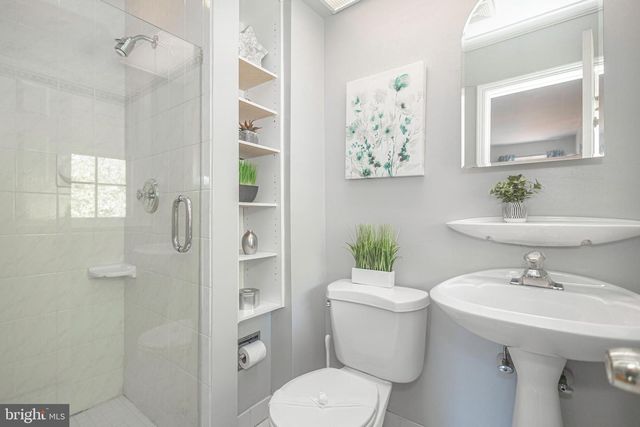 2316 SHIPLEY RD, Wilmington, DE 19803