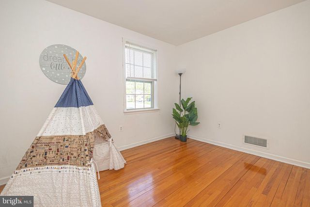 2316 SHIPLEY RD, Wilmington, DE 19803