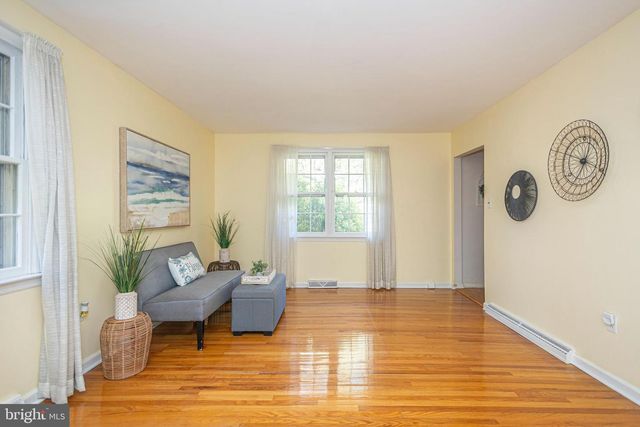 2316 SHIPLEY RD, Wilmington, DE 19803