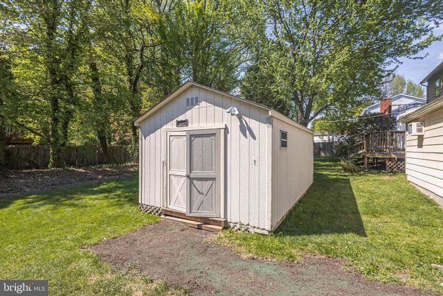 2316 SHIPLEY RD, Wilmington, DE 19803