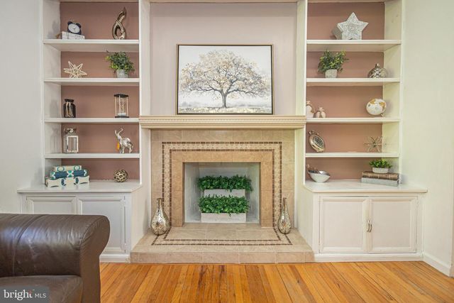 2316 SHIPLEY RD, Wilmington, DE 19803