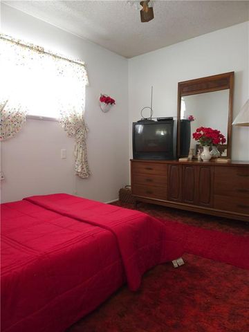 4633 Lawn Avenue, Kansas City, MO 64130