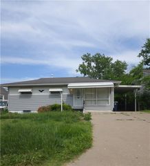 4633 Lawn Avenue, Kansas City, MO 64130