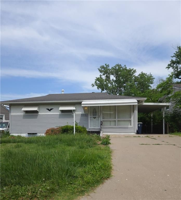 4633 Lawn Avenue, Kansas City, MO 64130