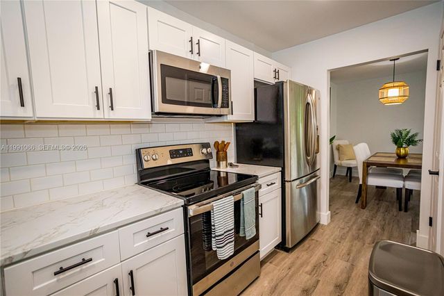 9341 Green Meadows Way 2, Palm Beach Gardens, FL 33418