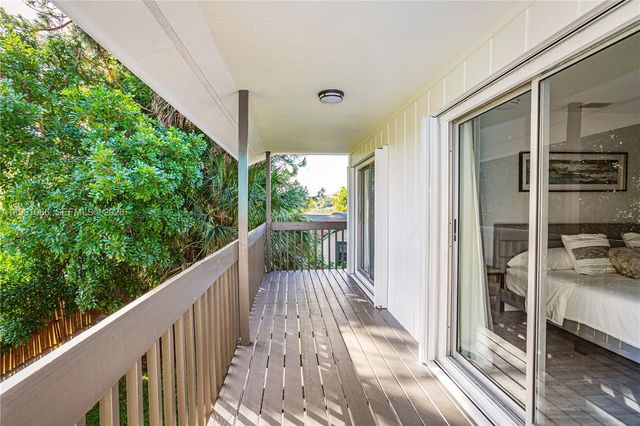 9341 Green Meadows Way 2, Palm Beach Gardens, FL 33418